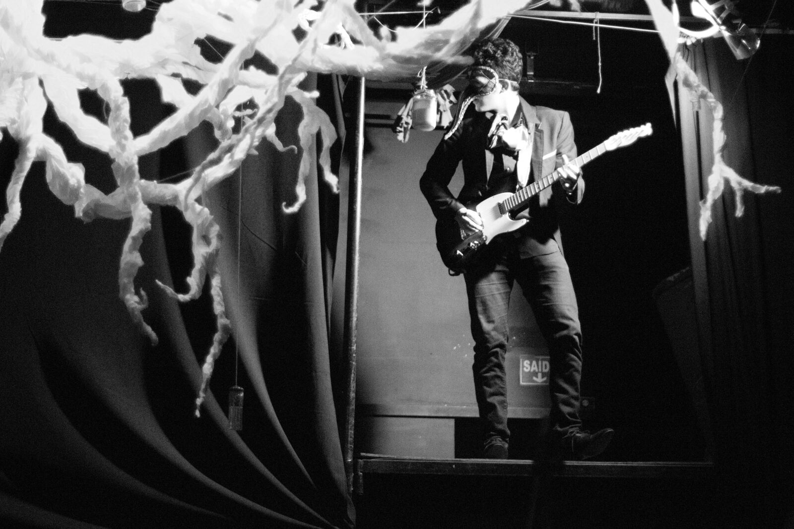Canon EF 50mm F1.4 USM sample photo. Rock, guitar, gig photography