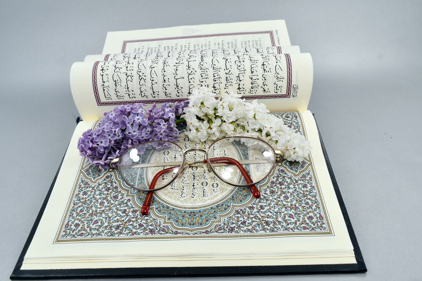 Nikon D5500 sample photo. Arabesque, arabic, book, eyeglasses photography