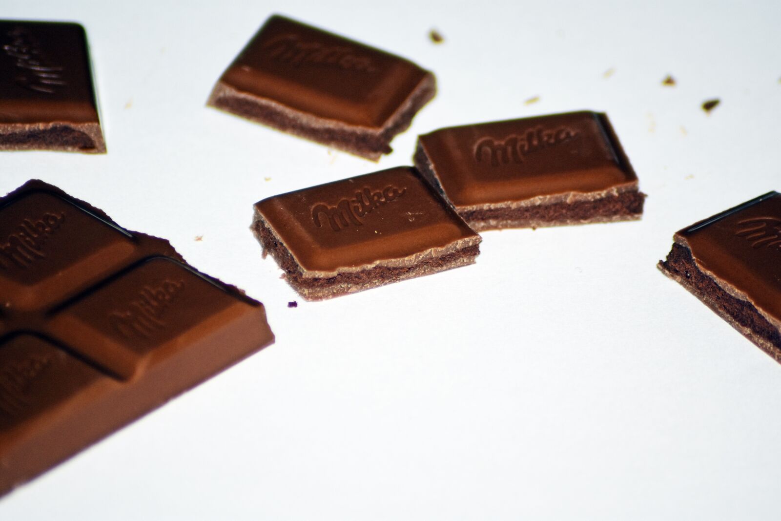 Nikon D3400 sample photo. Chocolate, cubes, spent photography