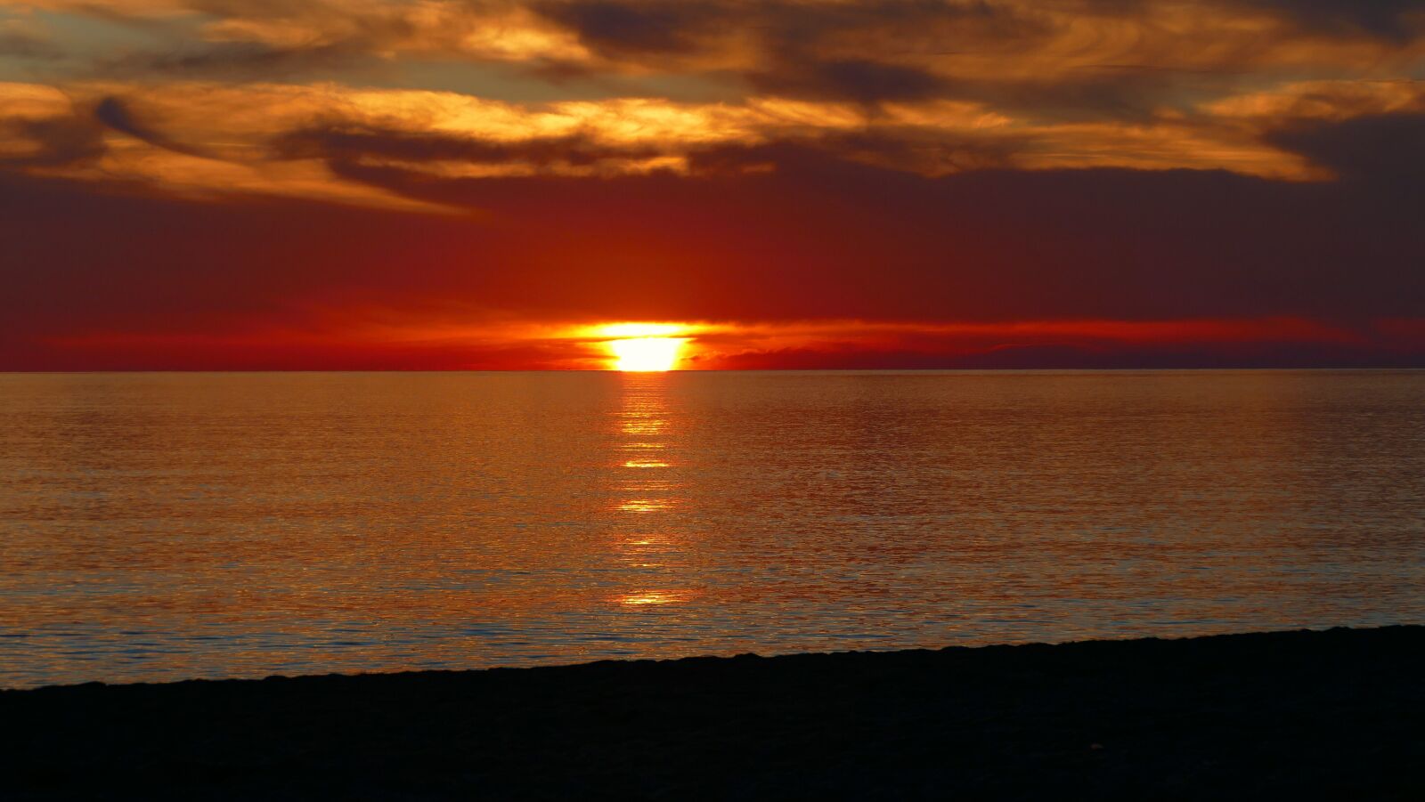 Panasonic Lumix DMC-FZ1000 sample photo. Sunset, mediterranean, sky photography