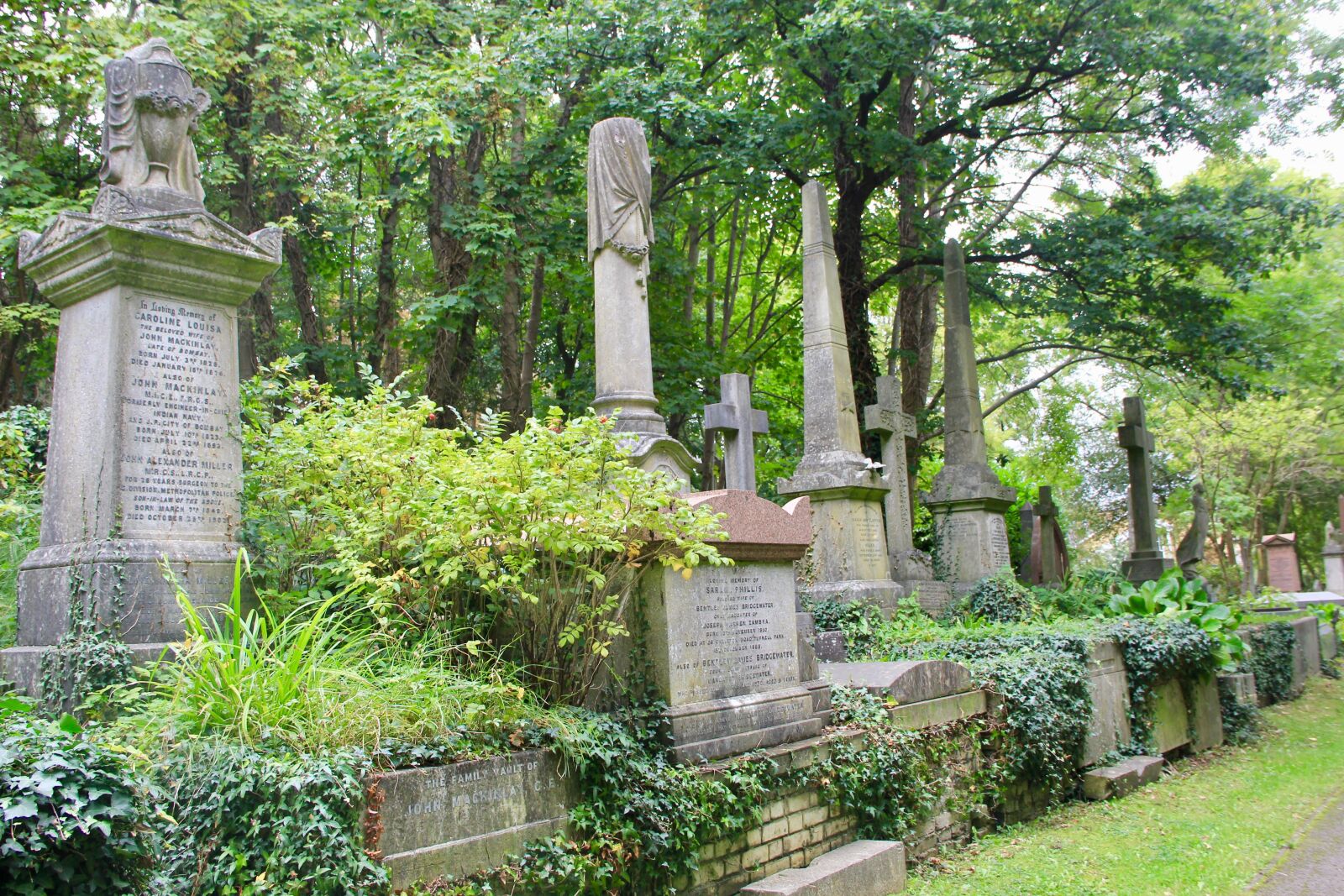 Canon EOS 60D sample photo. Cemetery, headstone, graveyard photography