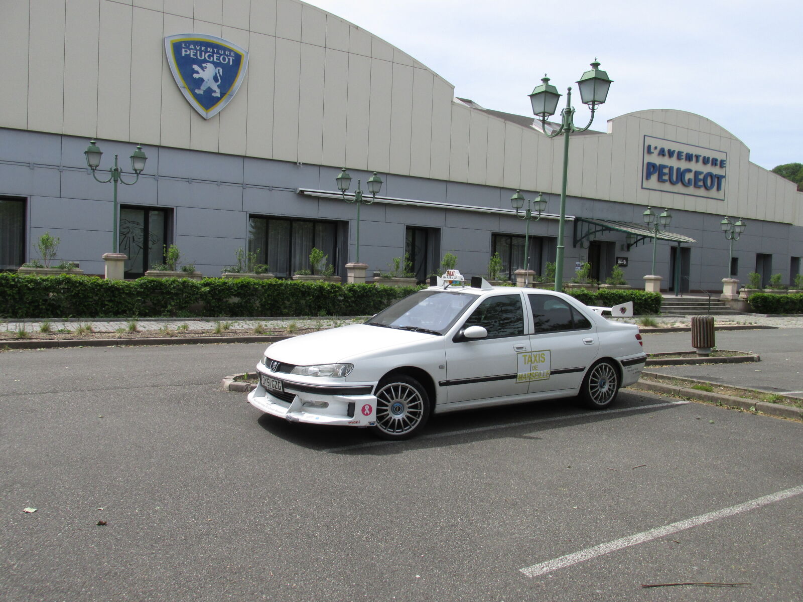 Canon PowerShot SX170 IS sample photo. Taxi, marseille, peugeot, 406 photography