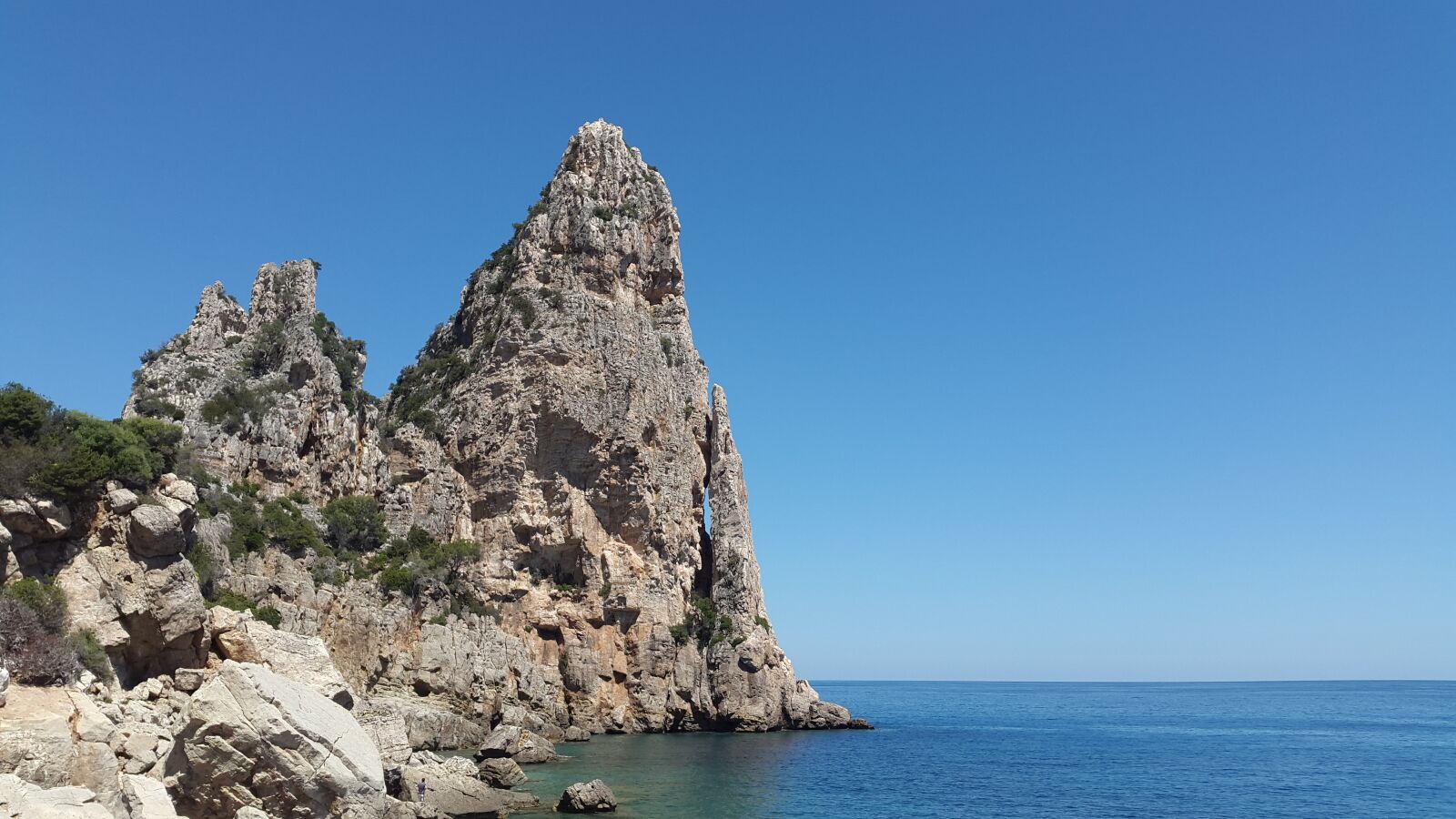 Samsung Galaxy Alpha sample photo. Pedra longa, mediterranean, sardinia photography