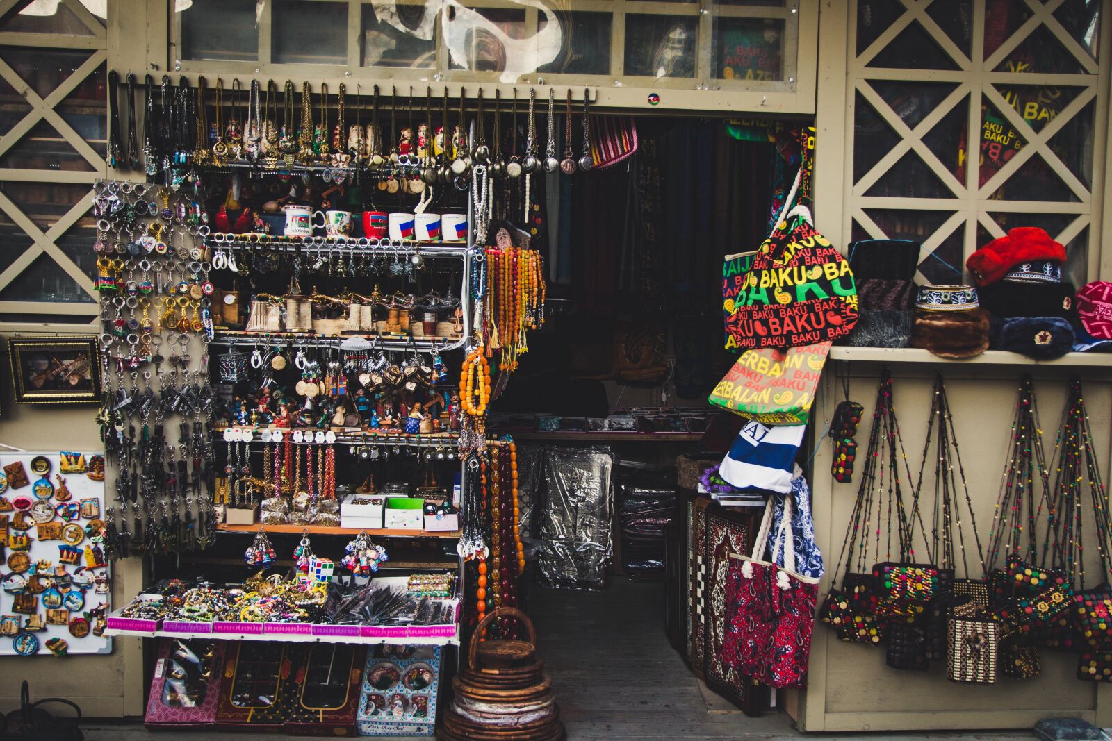 Canon EOS 650D (EOS Rebel T4i / EOS Kiss X6i) sample photo. Stock, market, shopping photography