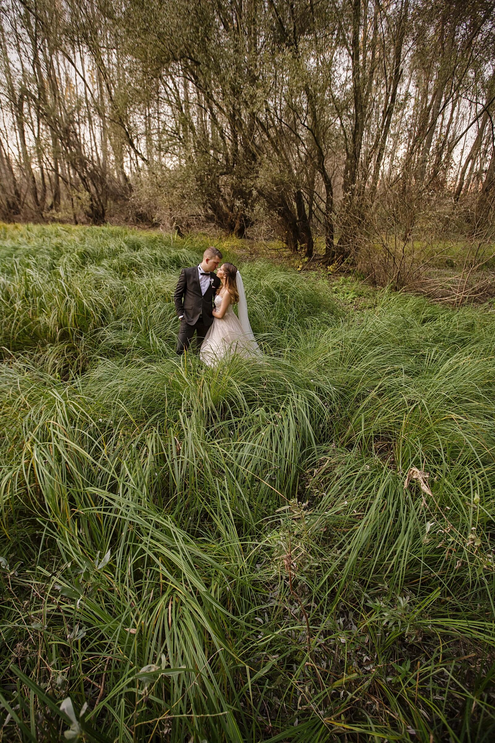Canon EF 16-35mm F2.8L II USM sample photo. Wilderness, bride, wedding dress photography
