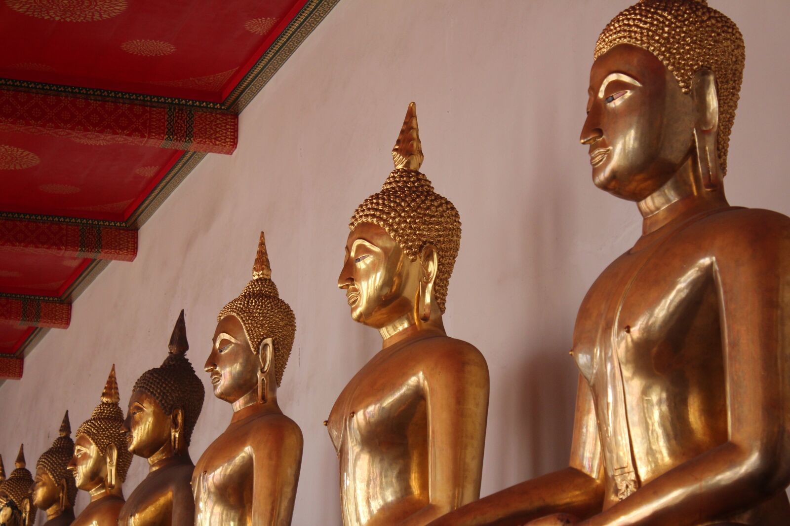 Canon EOS 600D (Rebel EOS T3i / EOS Kiss X5) sample photo. Bangkok, buddha, gold photography