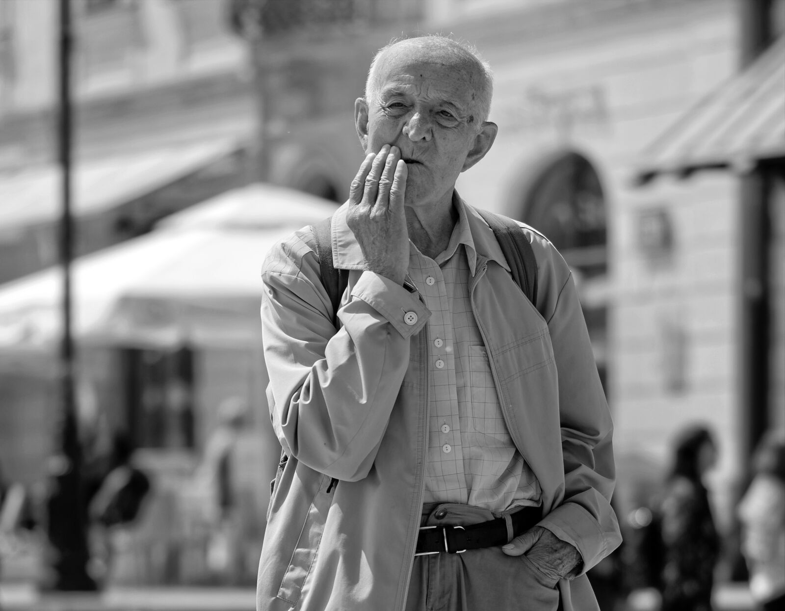 Nikon D5100 sample photo. Man, old, confused photography