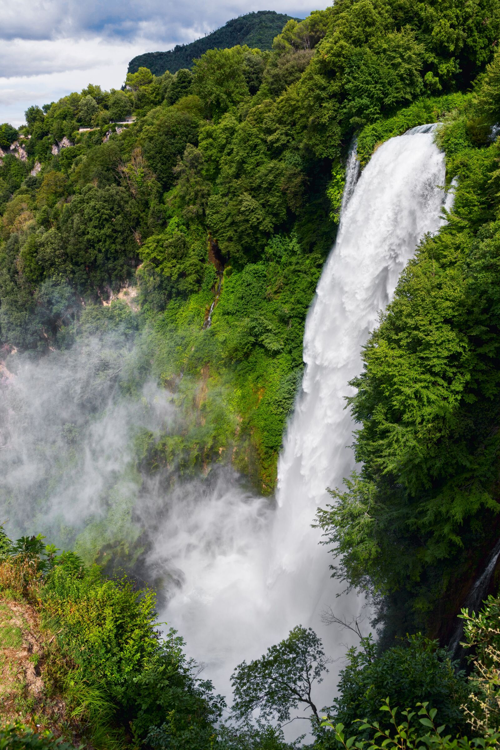 Canon EF 24-105mm F4L IS II USM sample photo. Waterfalls, marmore, italy photography