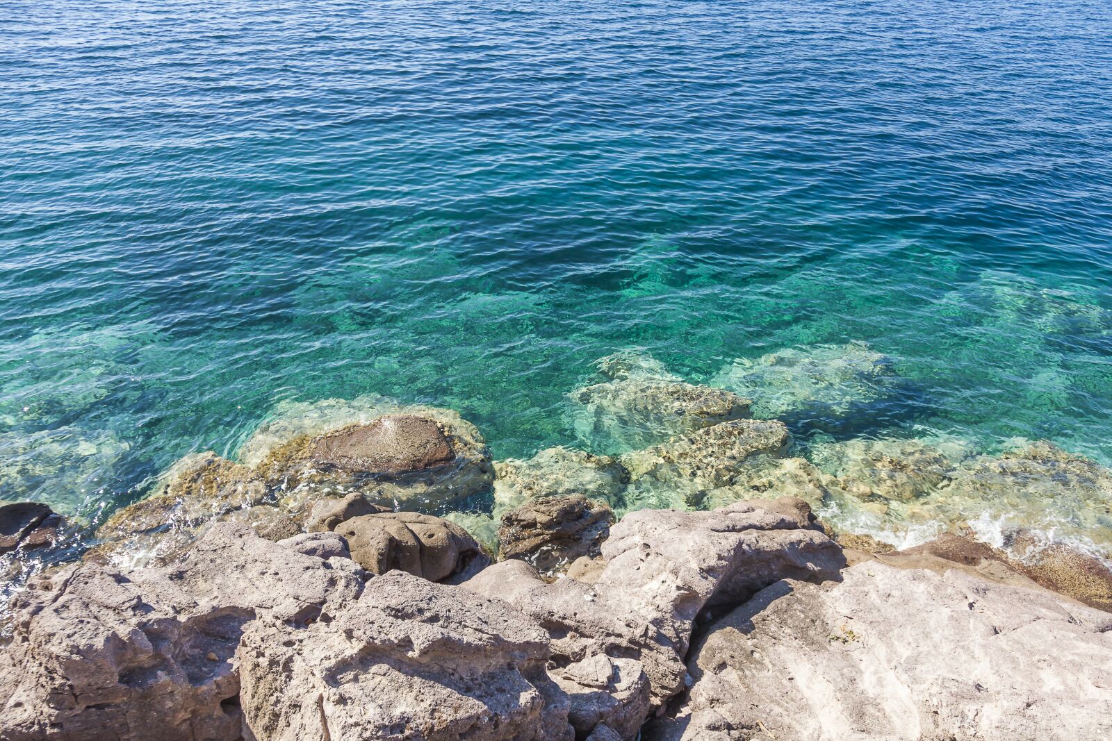 Canon EOS 5D Mark II + Canon EF 24-105mm F4L IS USM sample photo. Summer, water, rocks photography