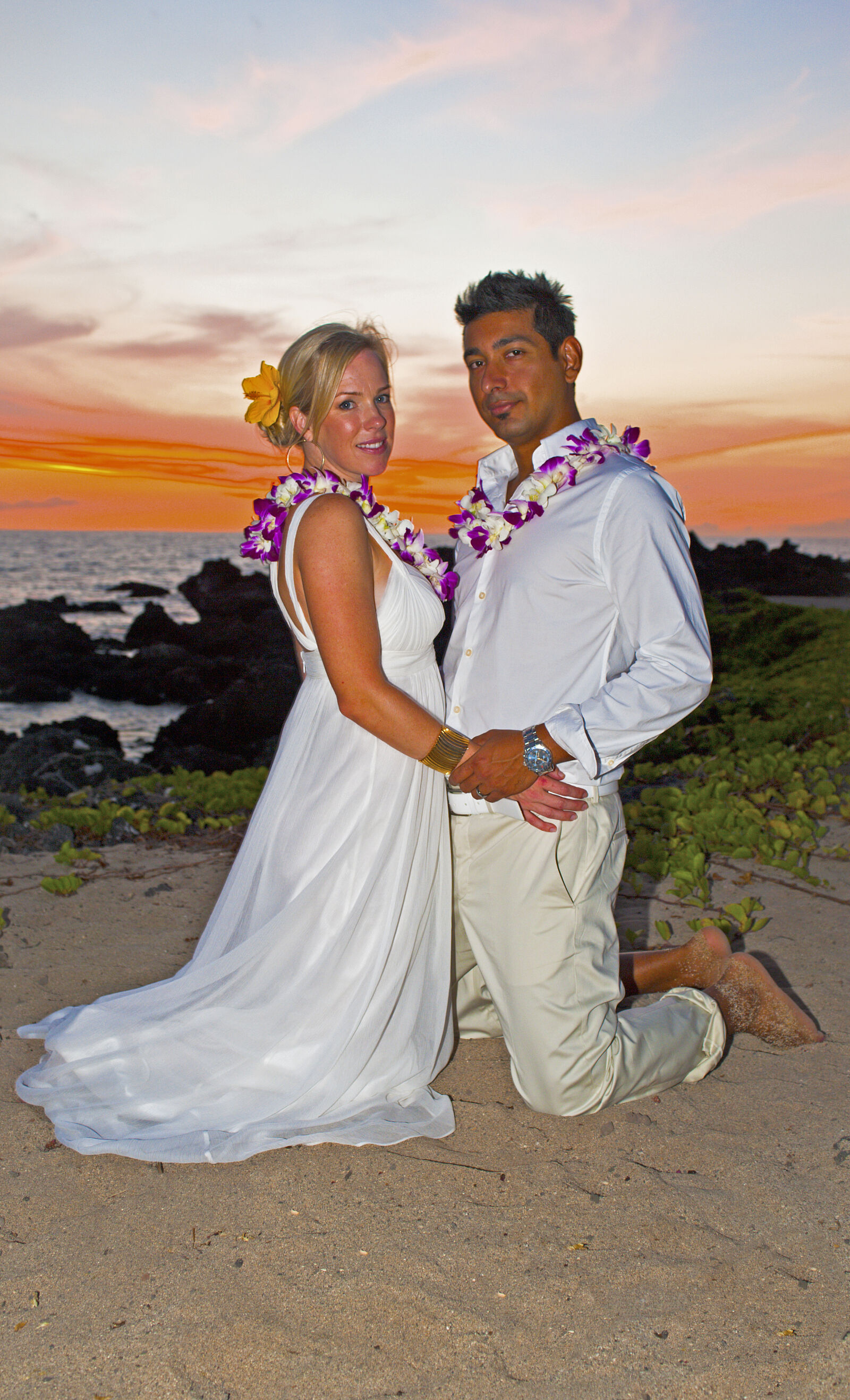 Nikon D700 + Sigma 24-70mm F2.8 EX DG Macro sample photo. Wedding, couple, on, beach photography