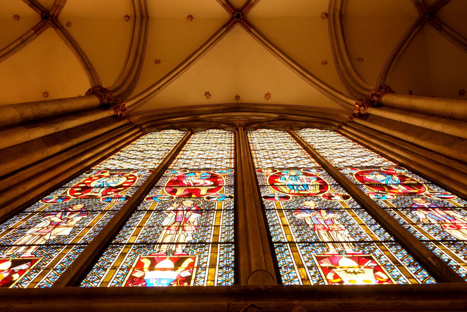 Fujifilm X-E1 sample photo. Cologne cathedral, church window photography