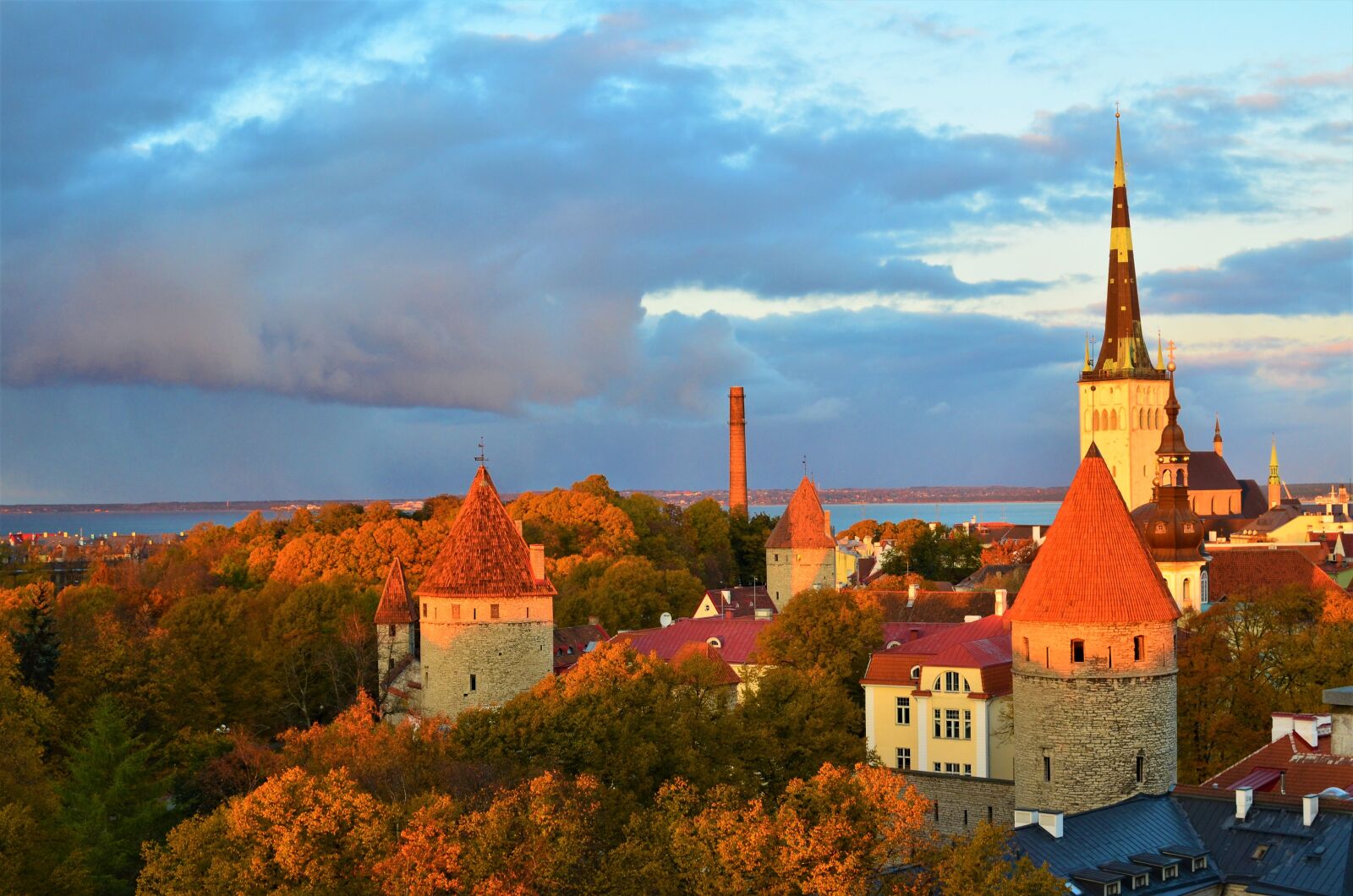Nikon D5100 sample photo. Estonia, church, tallinn photography