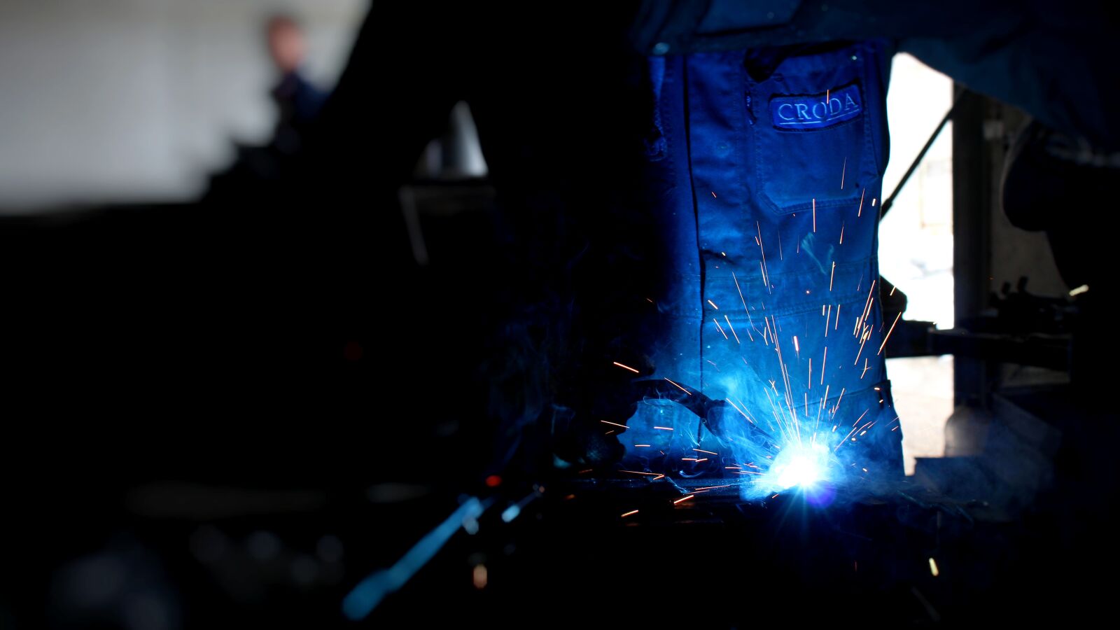 Canon EOS 1200D (EOS Rebel T5 / EOS Kiss X70 / EOS Hi) sample photo. Welding, iron, worker photography