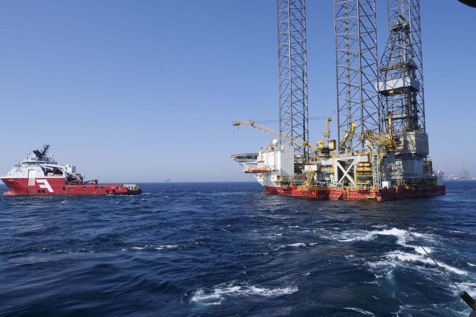 Panasonic Lumix DC-G9 sample photo. Industry, oil, oil industry photography