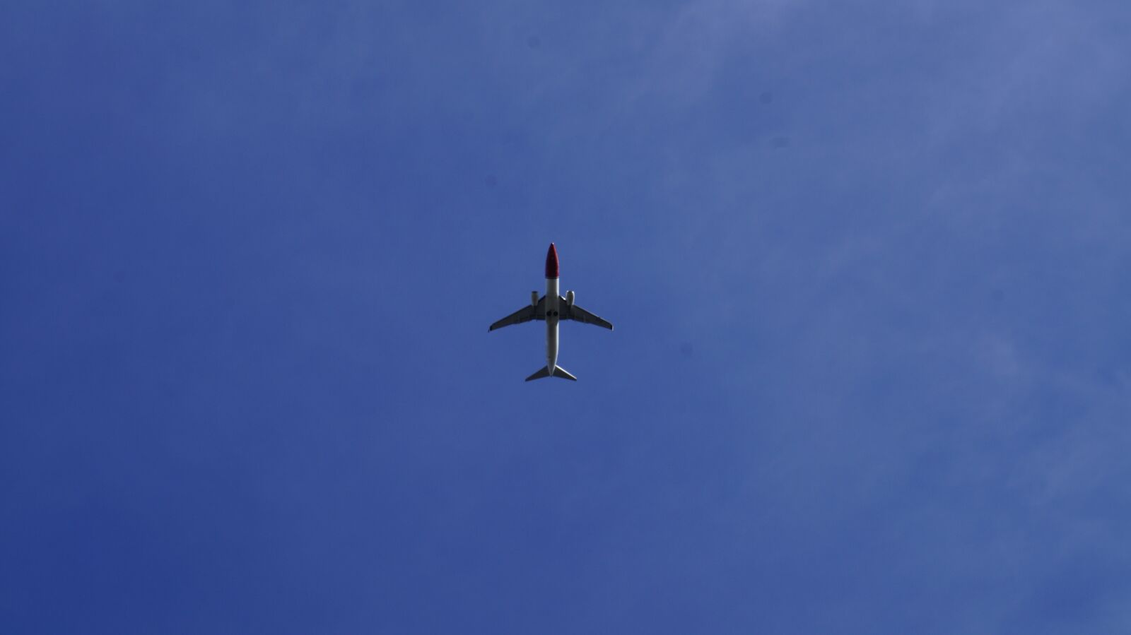 Sony Alpha a3000 sample photo. The plane, sky, blue photography