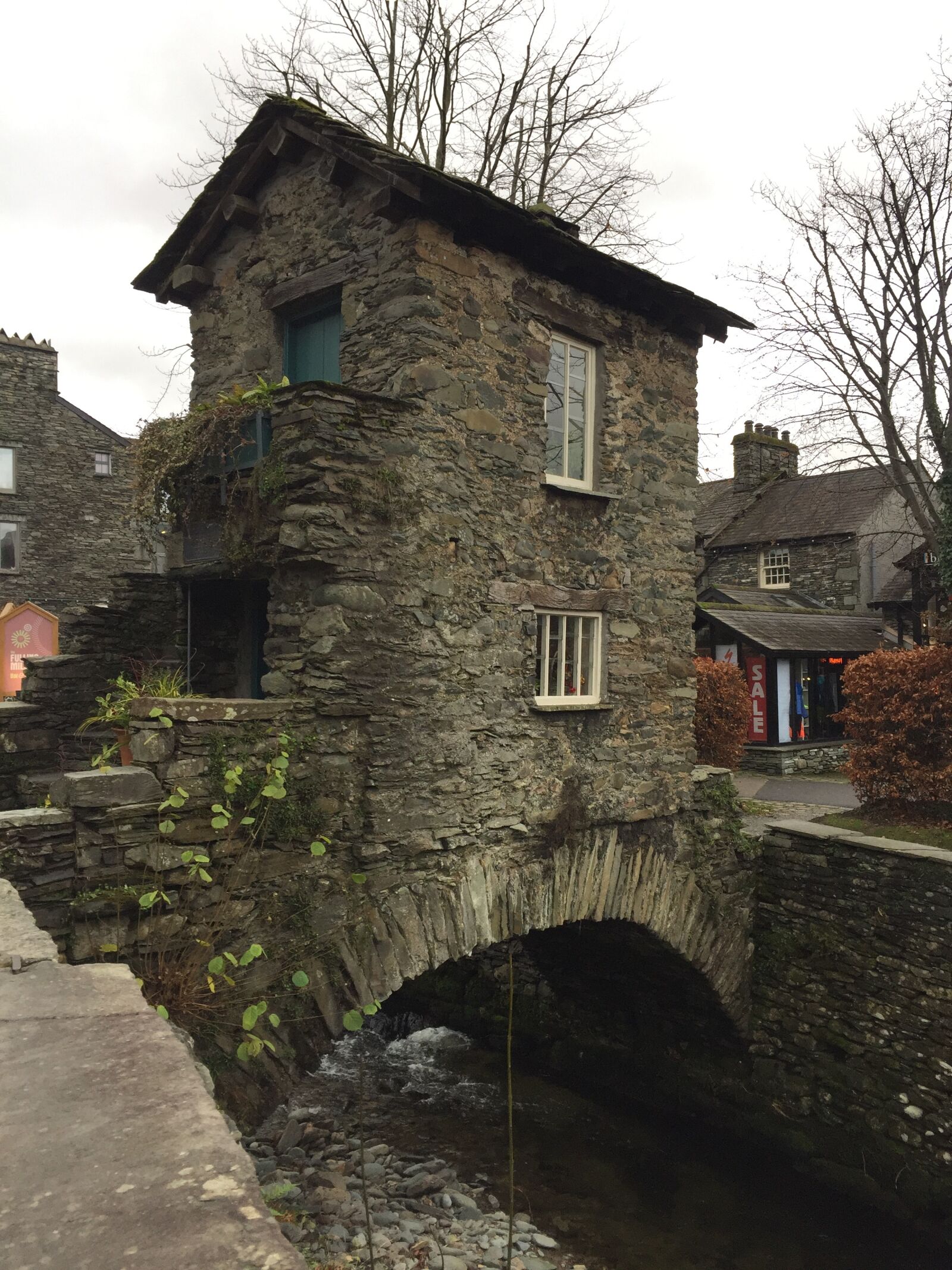 Apple iPhone 6 sample photo. Bridgehouse, bridge, house photography