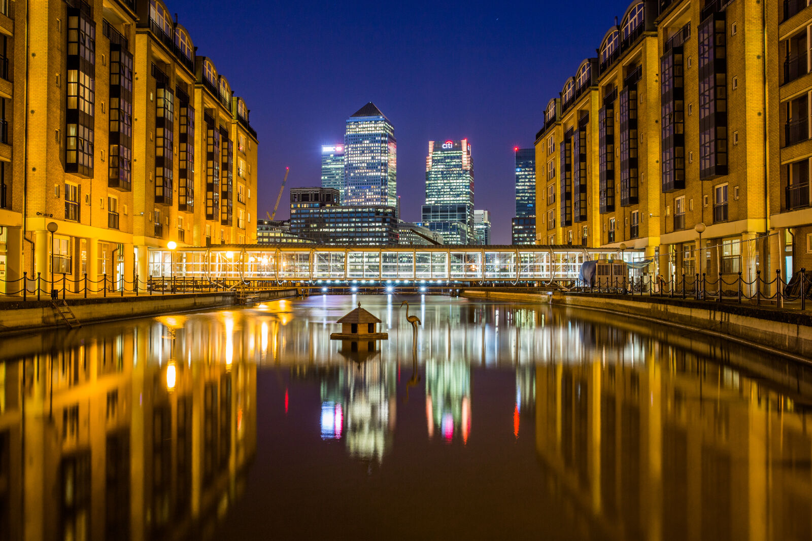 Canon EOS 6D + Sigma 35mm F1.4 DG HSM Art sample photo. Lights, night, water, crane photography