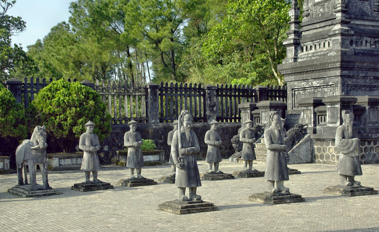 Pentax K200D sample photo. Viet nam, booed, tomb photography