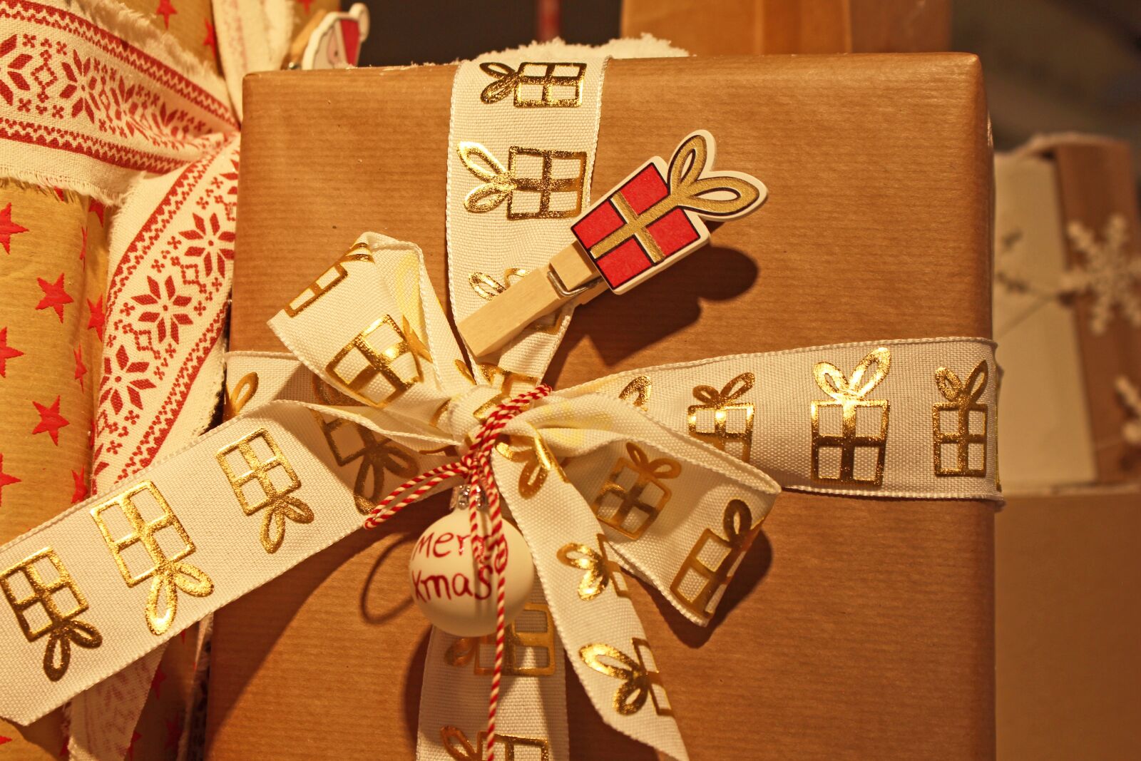 Canon EOS 700D (EOS Rebel T5i / EOS Kiss X7i) sample photo. Gift christmas gift, give photography