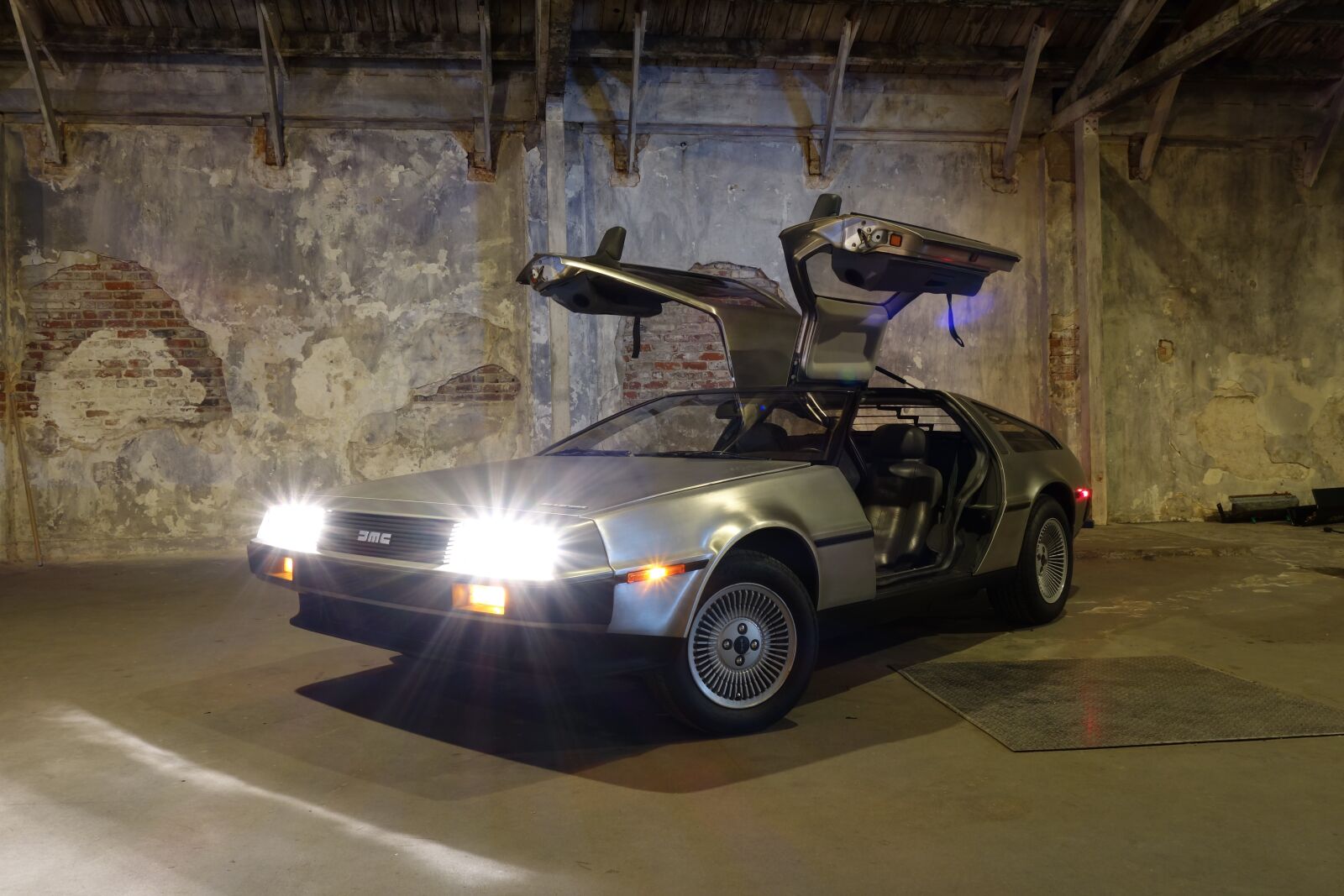 Sony Cyber-shot DSC-RX100 II sample photo. Car, asphalt, delorean photography