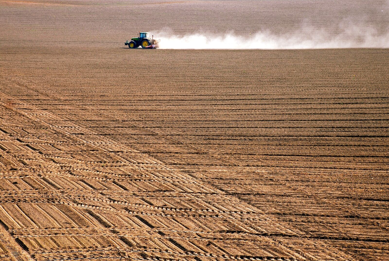 Nikon D80 sample photo. Agriculture, tractor, farmers photography