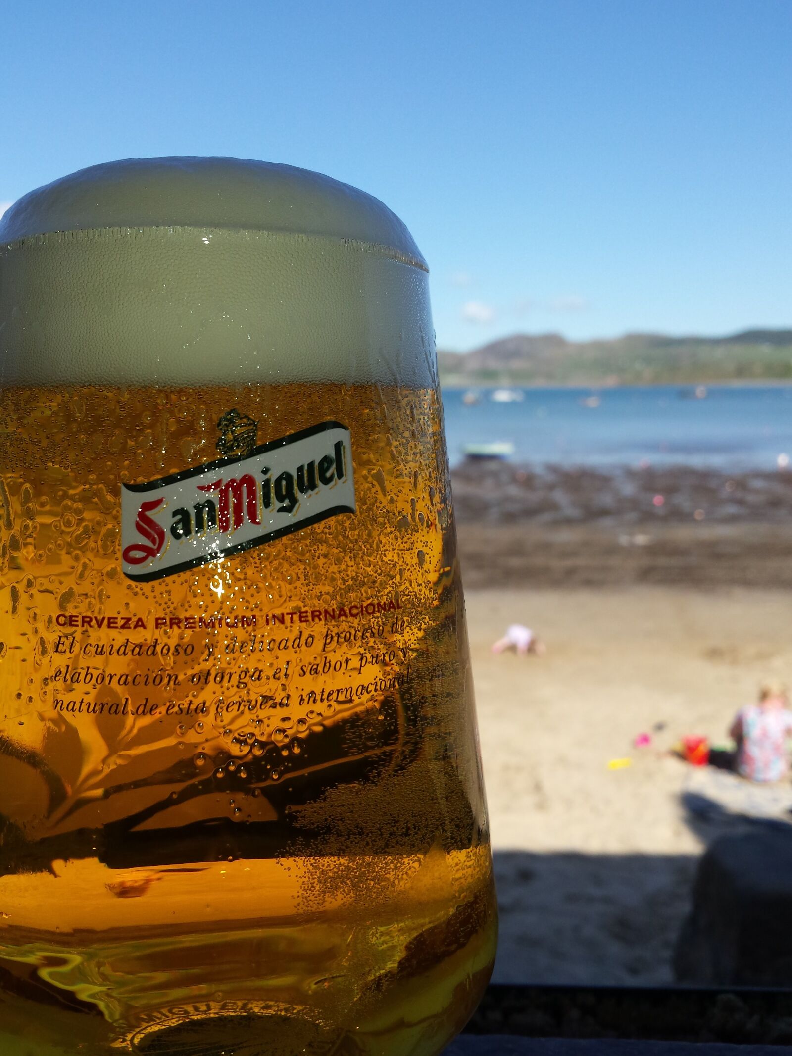 Samsung Galaxy S4 sample photo. Beer, beach, drink photography