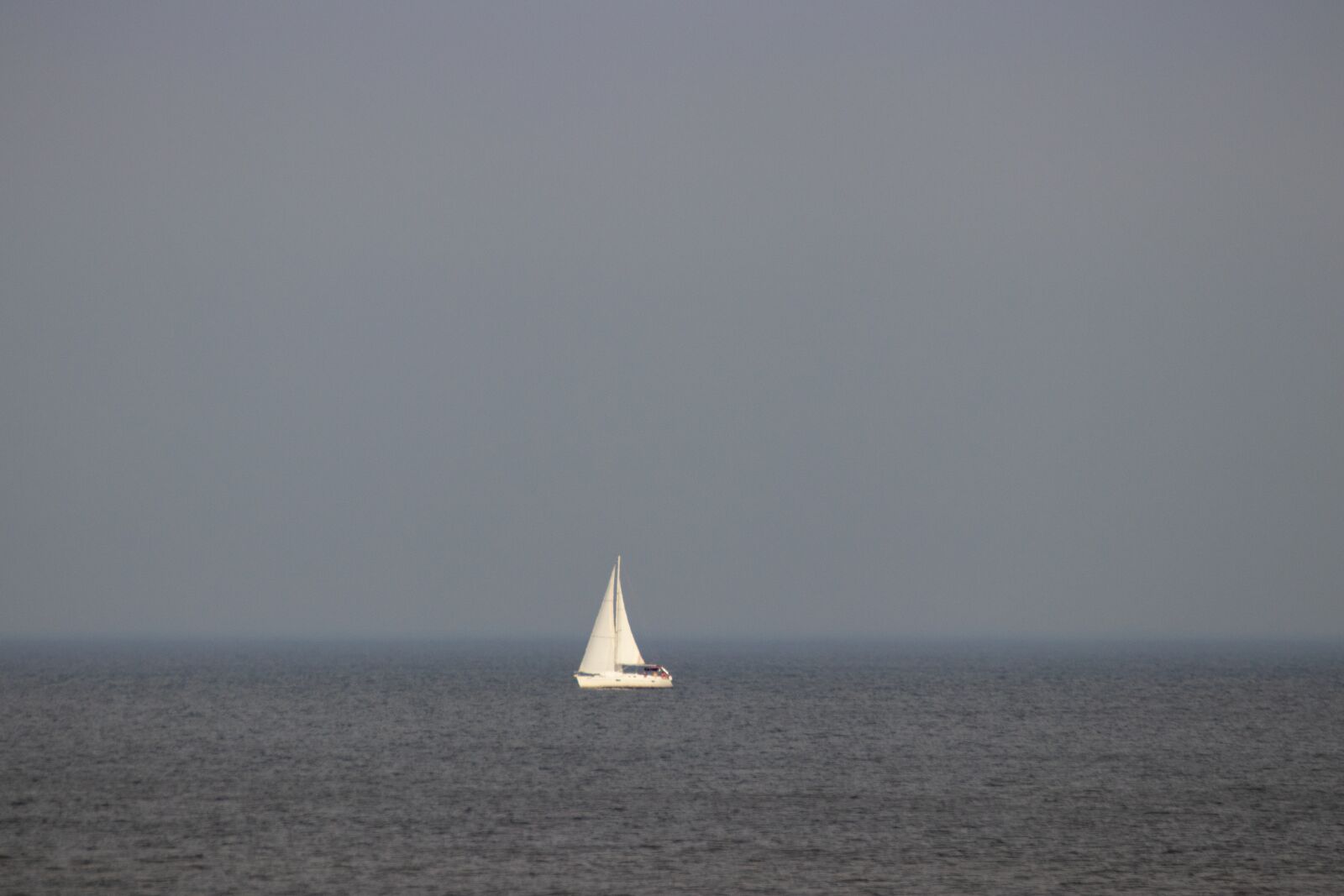 Canon EOS 200D (EOS Rebel SL2 / EOS Kiss X9) sample photo. Sailboat, sea, river photography