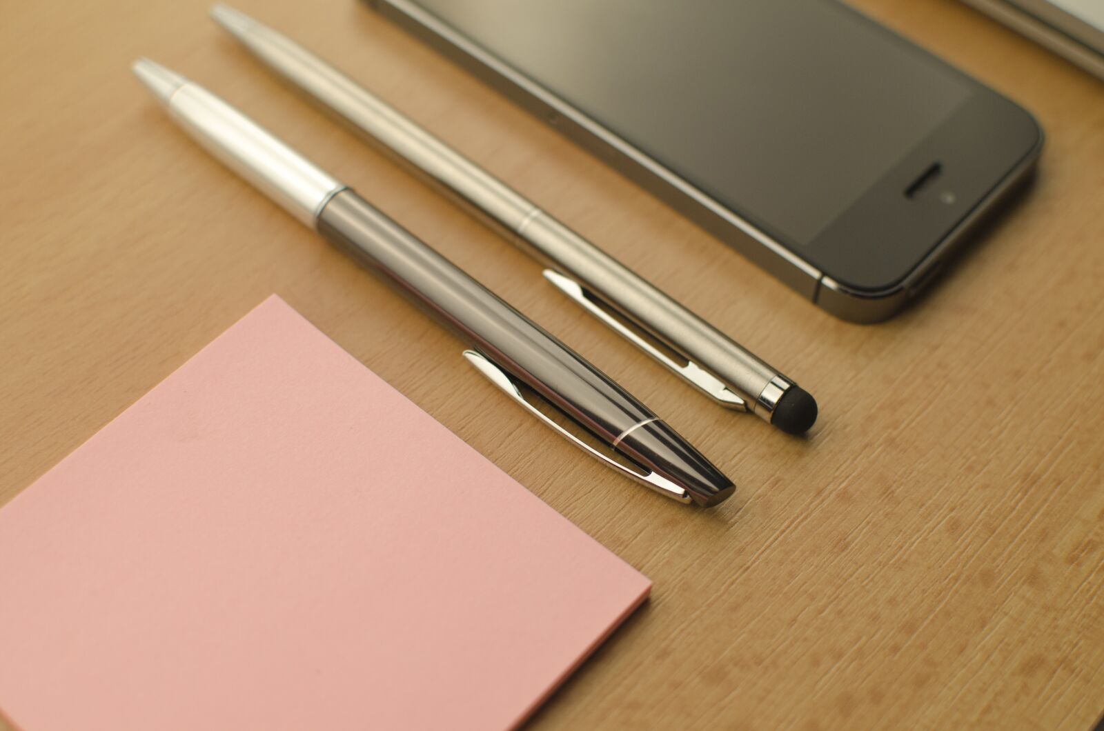 Nikon D5100 sample photo. Apple, technology, mac photography