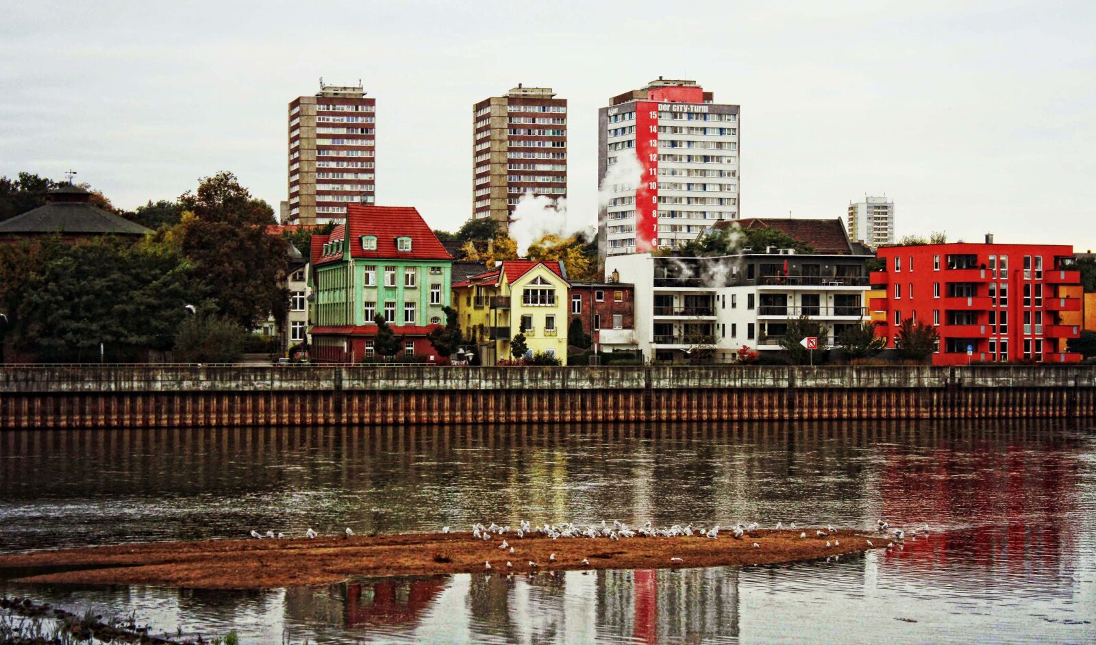 Canon EOS 450D (EOS Rebel XSi / EOS Kiss X2) sample photo. River, water, measles photography