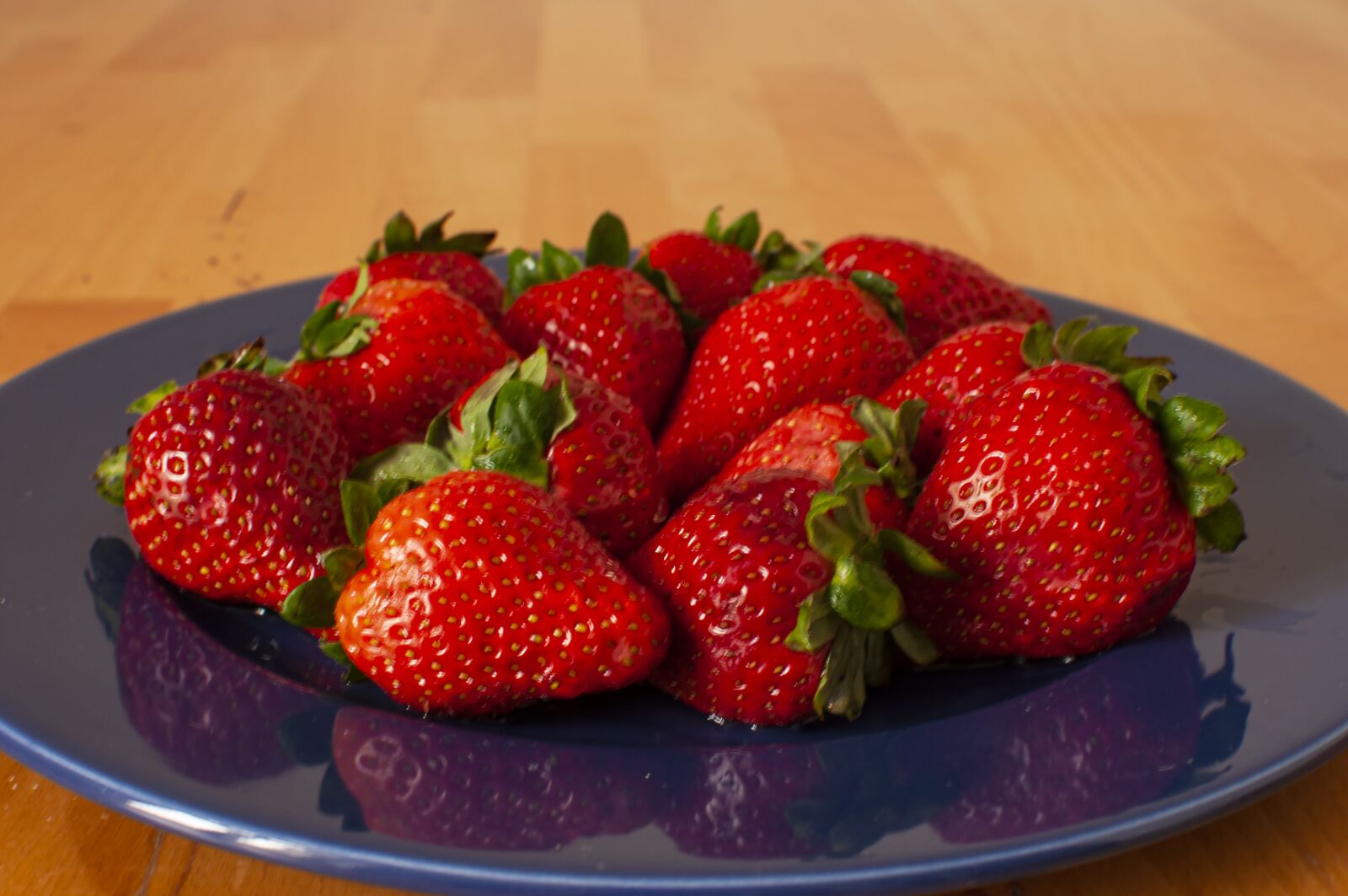Nikon D90 sample photo. Strawberries, fruits, food photography