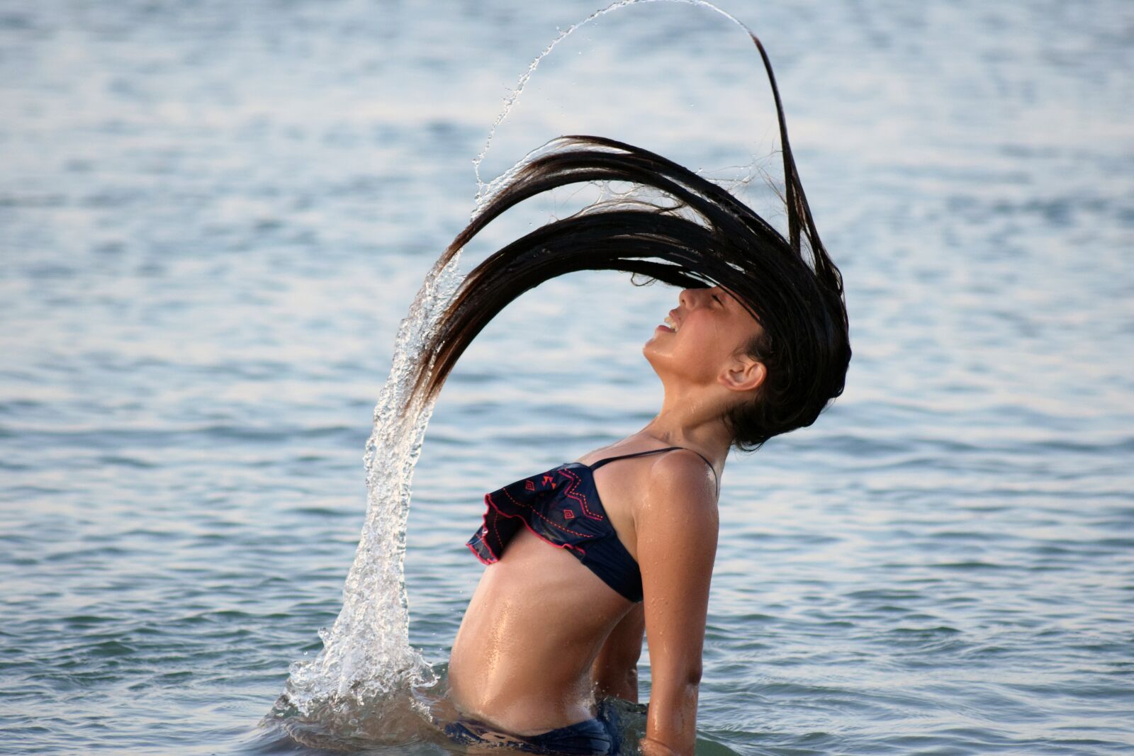 Nikon D3300 sample photo. Sea, girl, playing photography