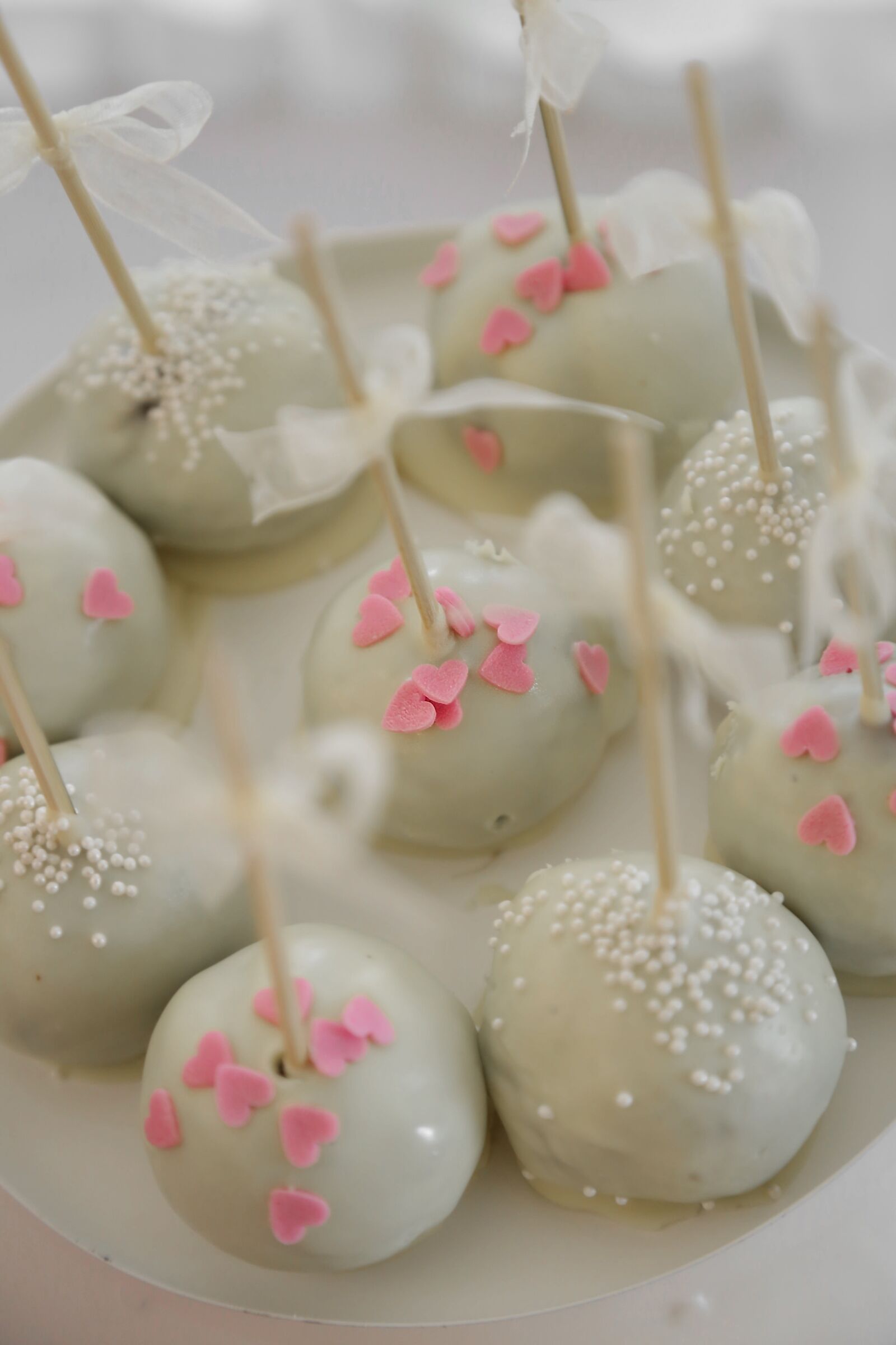 Canon EOS 6D sample photo. Lollipop, chocolate, white, hearts photography
