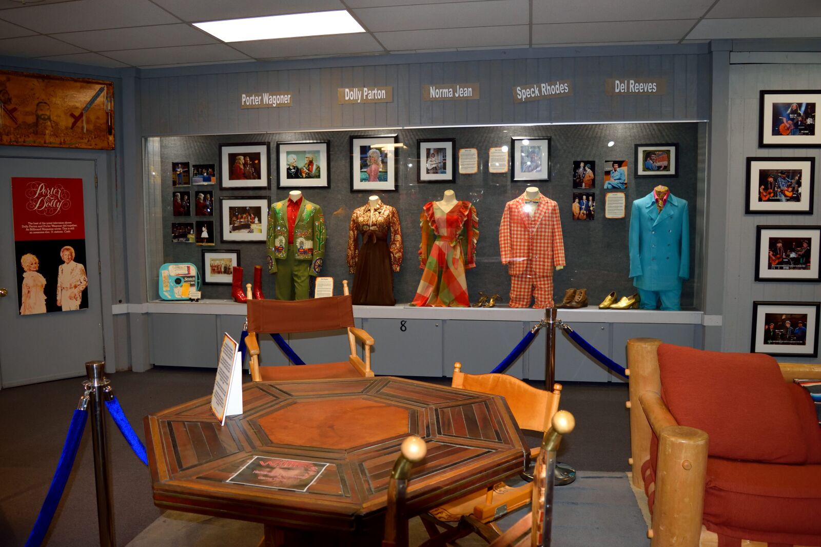 Nikon D3300 sample photo. Willie nelson, museum, country photography