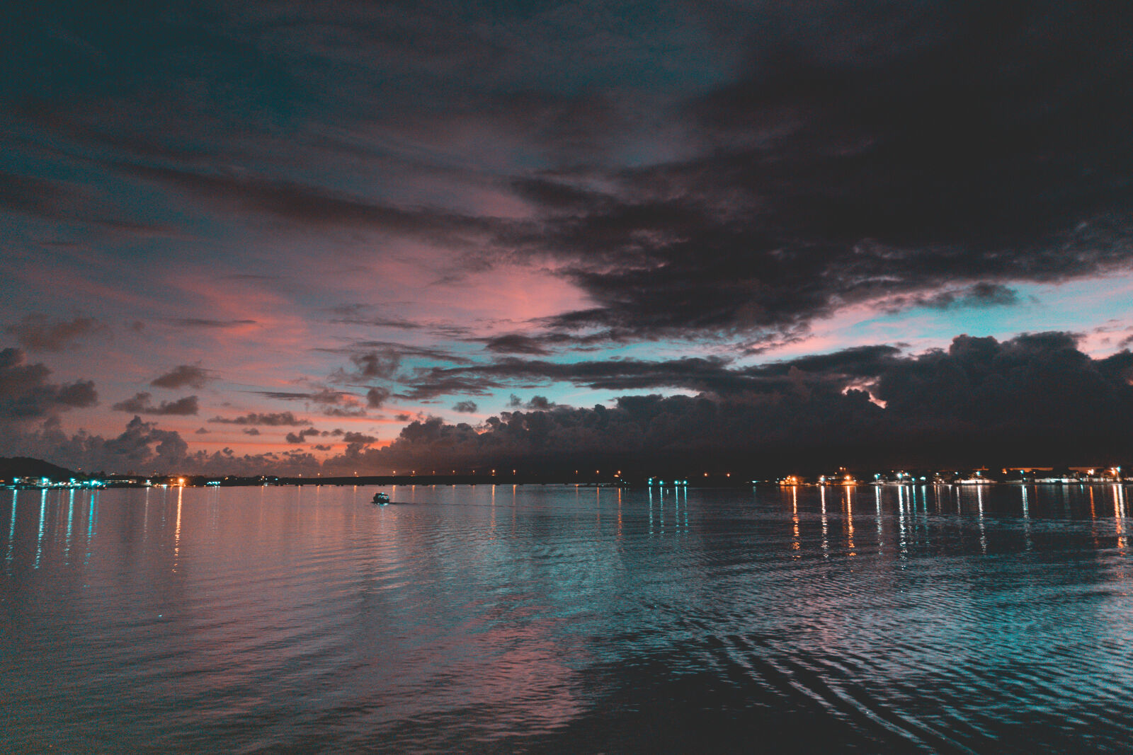 Sony a6300 sample photo. Beach, dawn, evening, landscape photography