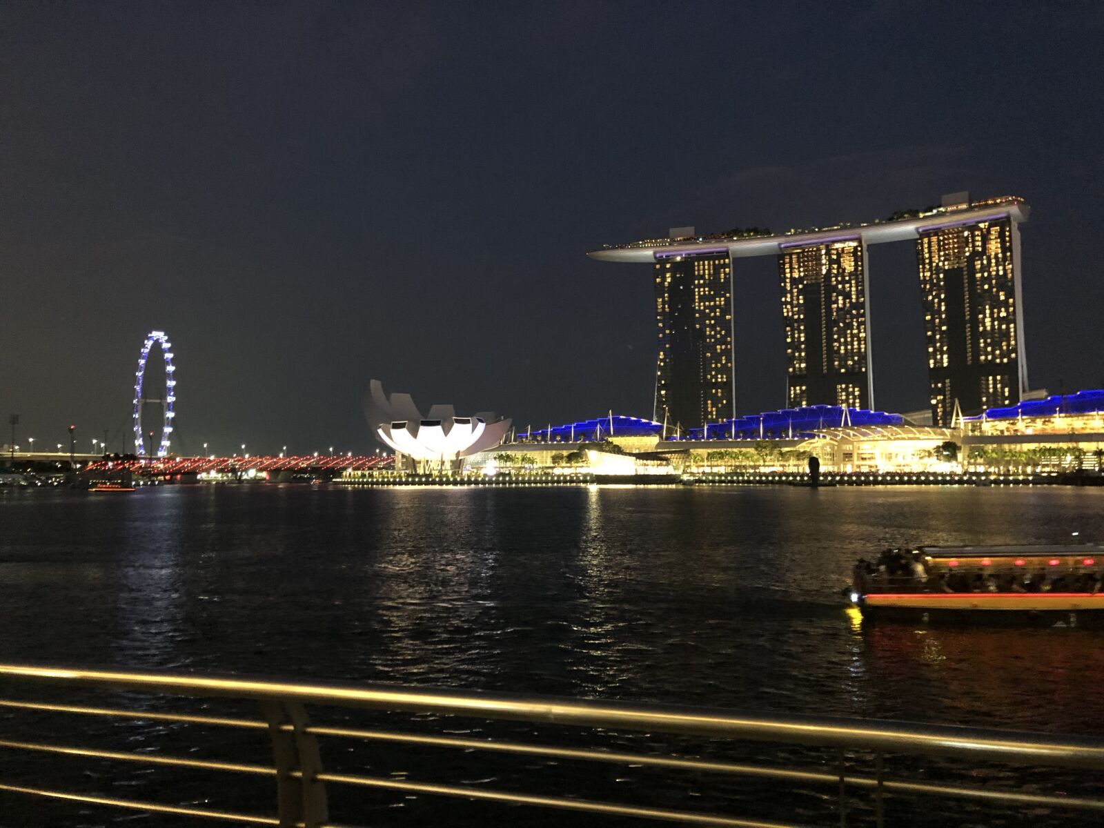 iPhone X back dual camera 4mm f/1.8 sample photo. Singapore, nightlife, night photography