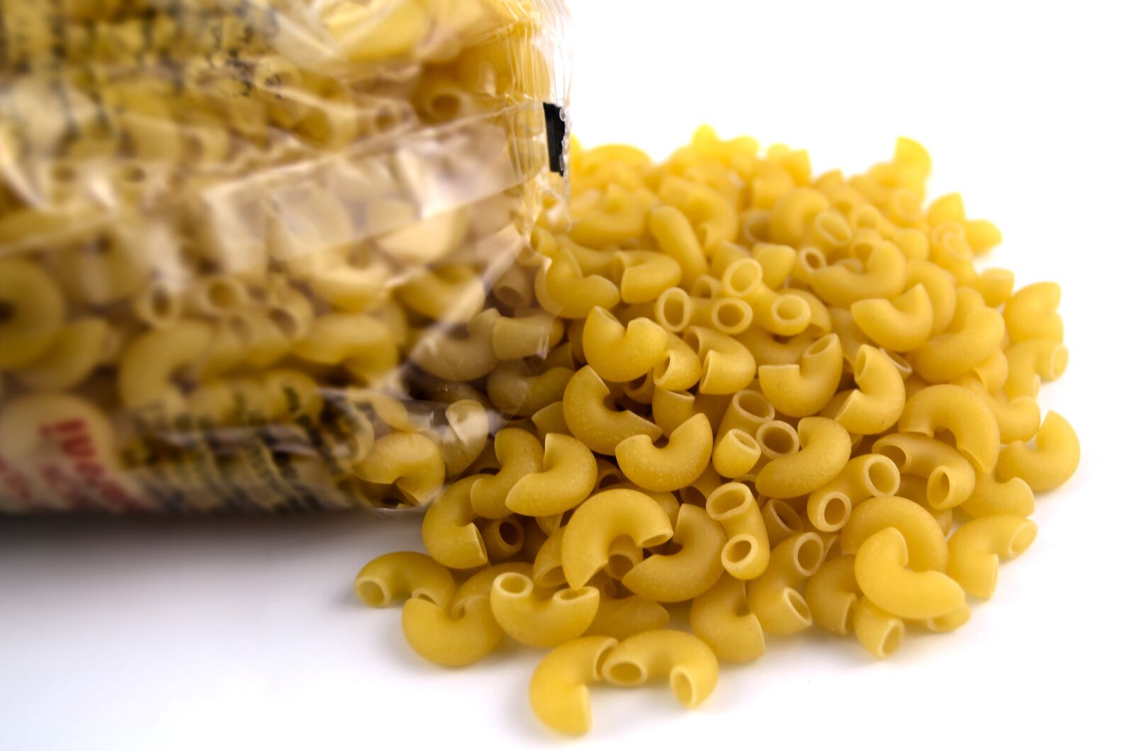 Nikon D7000 sample photo. Macaroni, pasta, food photography