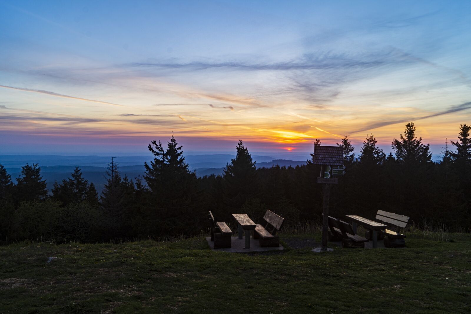 Sony DT 18-55mm F3.5-5.6 SAM II sample photo. Sunrise, landscape, mountains photography