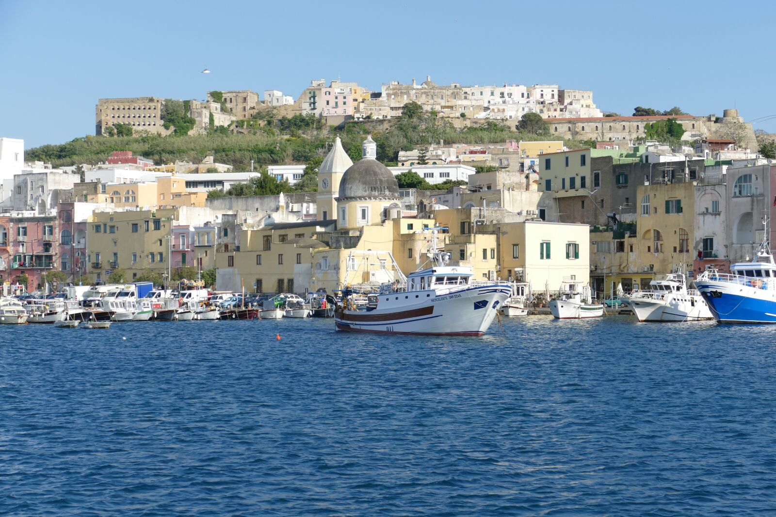 Panasonic Lumix DMC-FZ1000 sample photo. Procida, ischia, italy photography