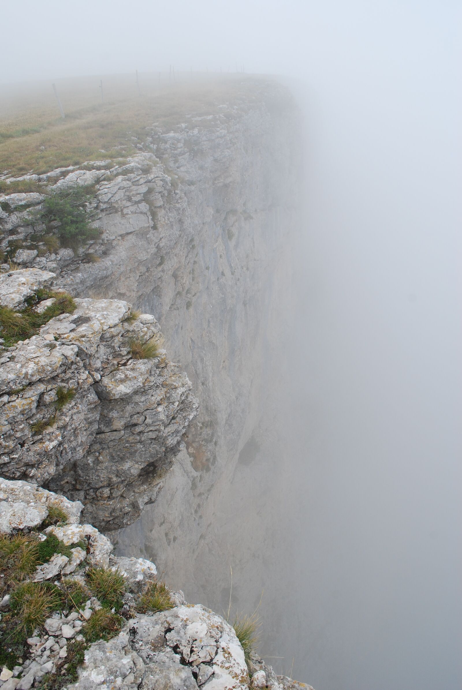 Nikon D60 sample photo. Cliff, mist, fog photography