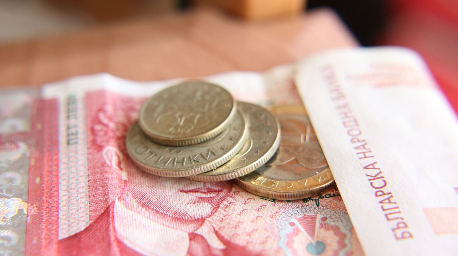 Canon EOS 450D (EOS Rebel XSi / EOS Kiss X2) sample photo. Money, safe, savings photography