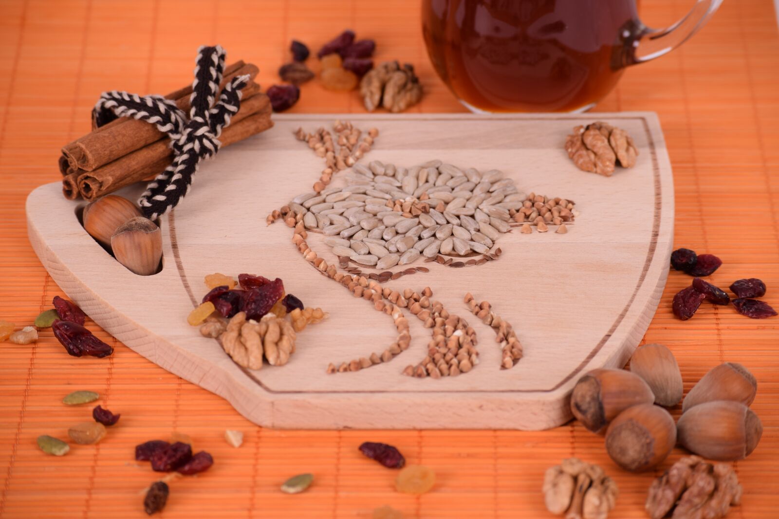 Nikon D3300 sample photo. Cinnamon, raisins, honey photography