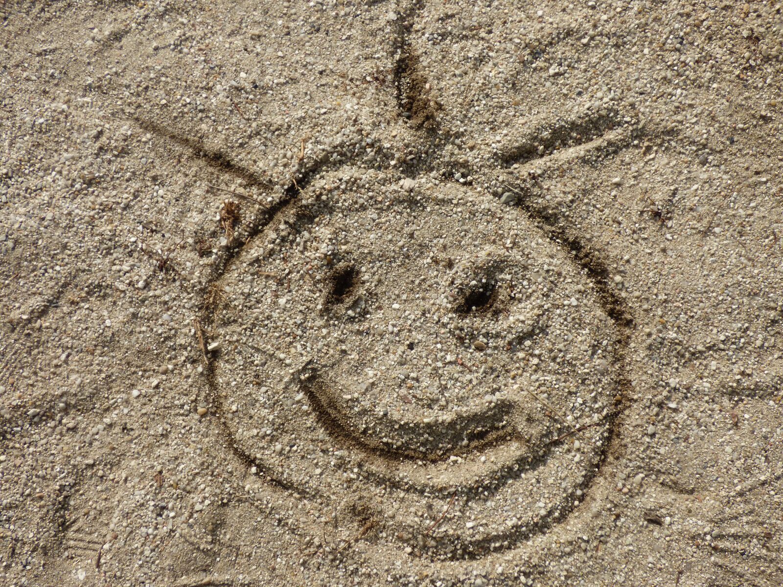 Panasonic DMC-FZ72 sample photo. Sand, beach, a smile photography