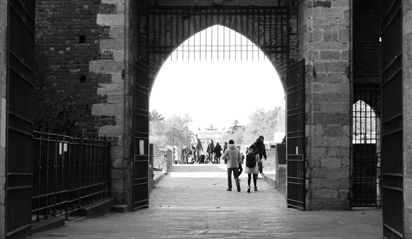 Sony a6000 sample photo. Gate, door, blackandwhite photography