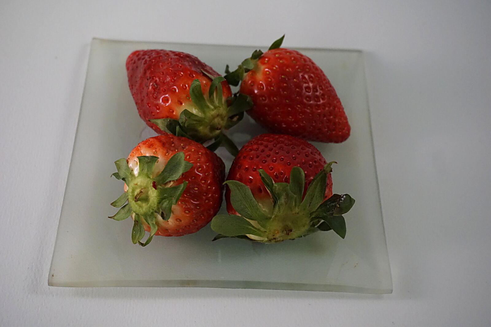 Sony a6000 + Sony E 18-50mm F4-5.6 sample photo. Alimentation, dessert, fraises, fruits photography