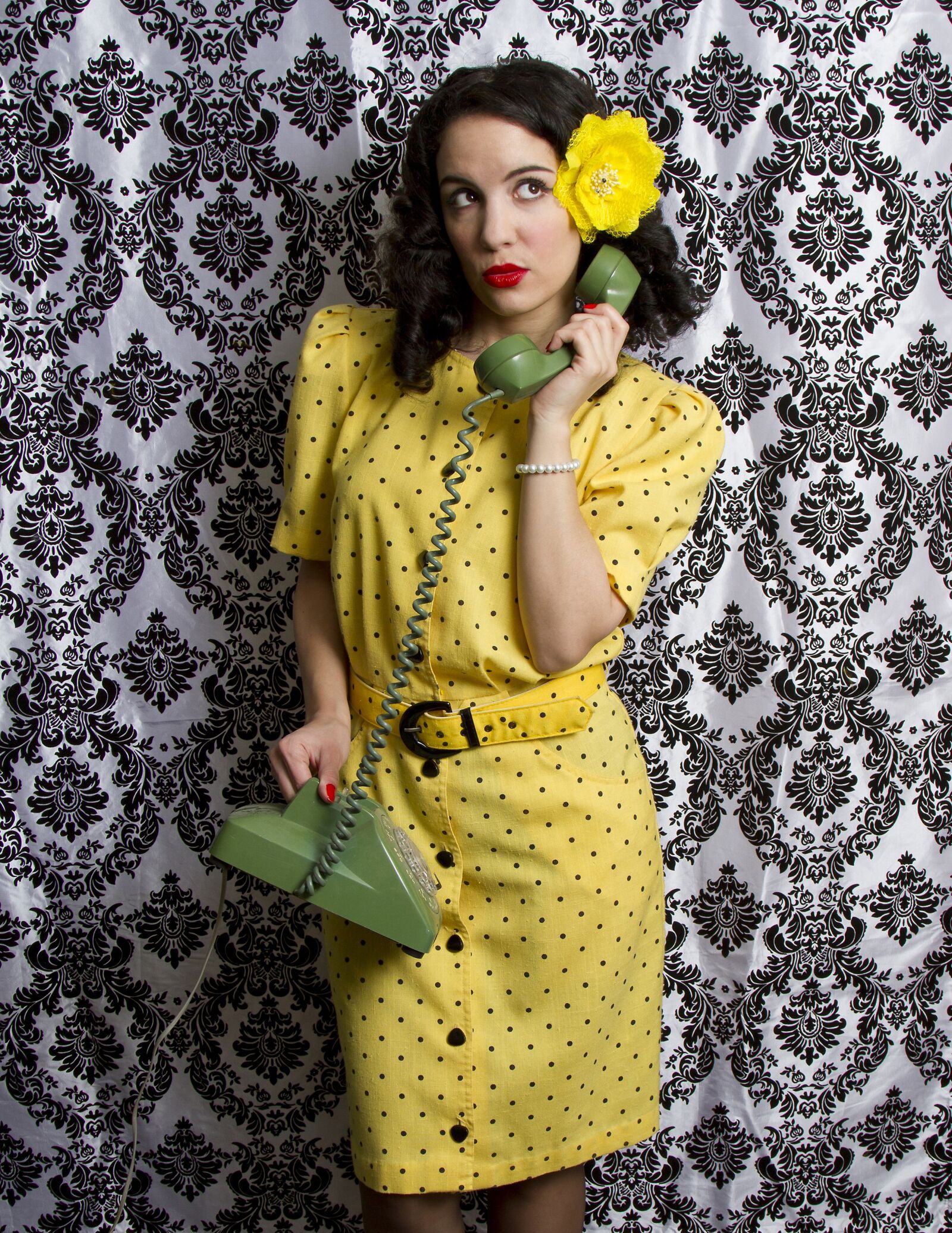 Canon EOS 7D sample photo. Yellow dress, retro, pinup photography
