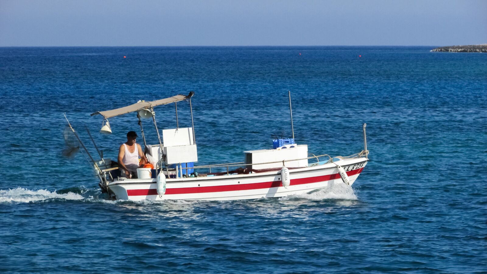 Canon PowerShot SX400 IS sample photo. Fishing boat, traditional, fishing photography