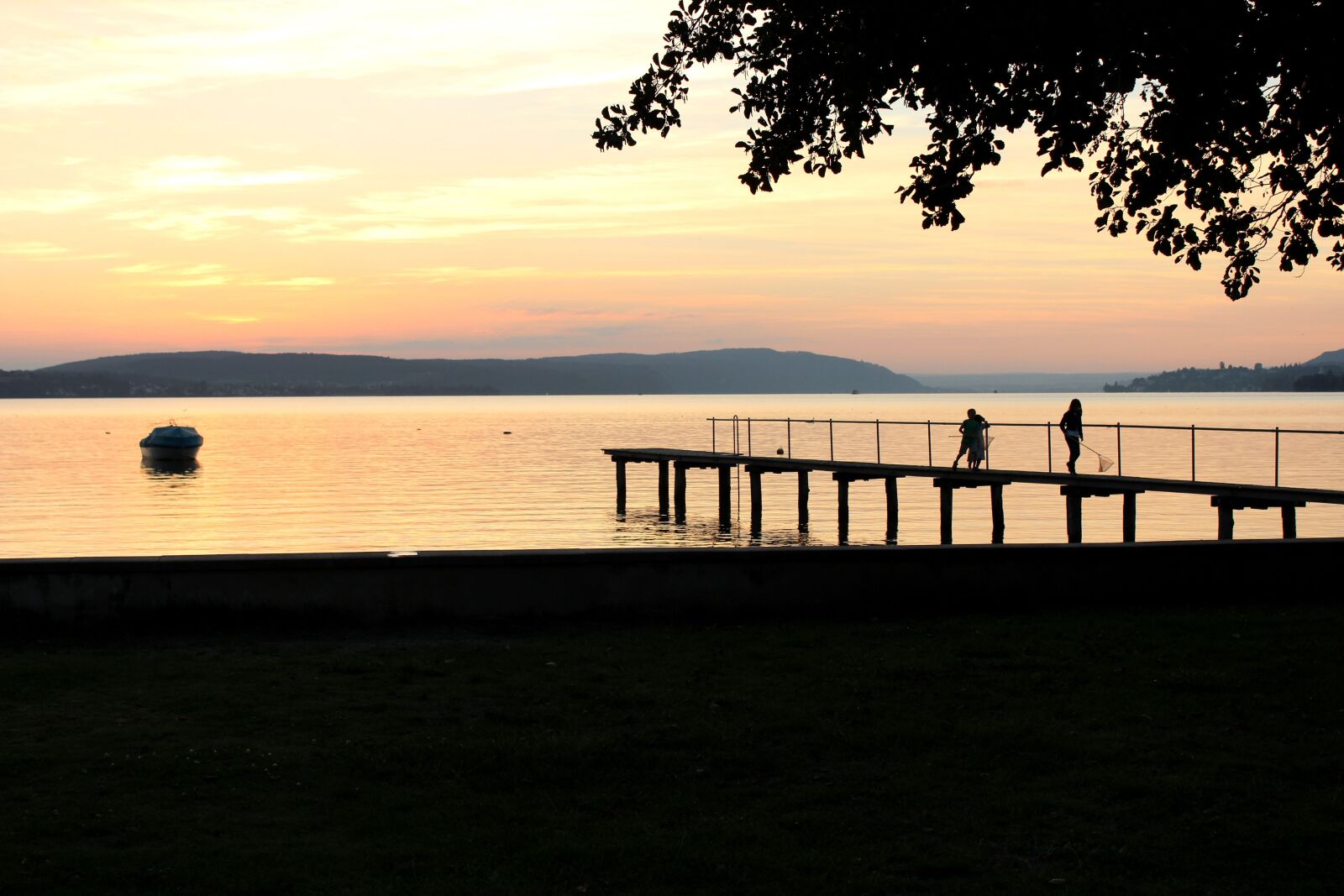Canon EOS 600D (Rebel EOS T3i / EOS Kiss X5) sample photo. Evening red, bodensee, austria photography