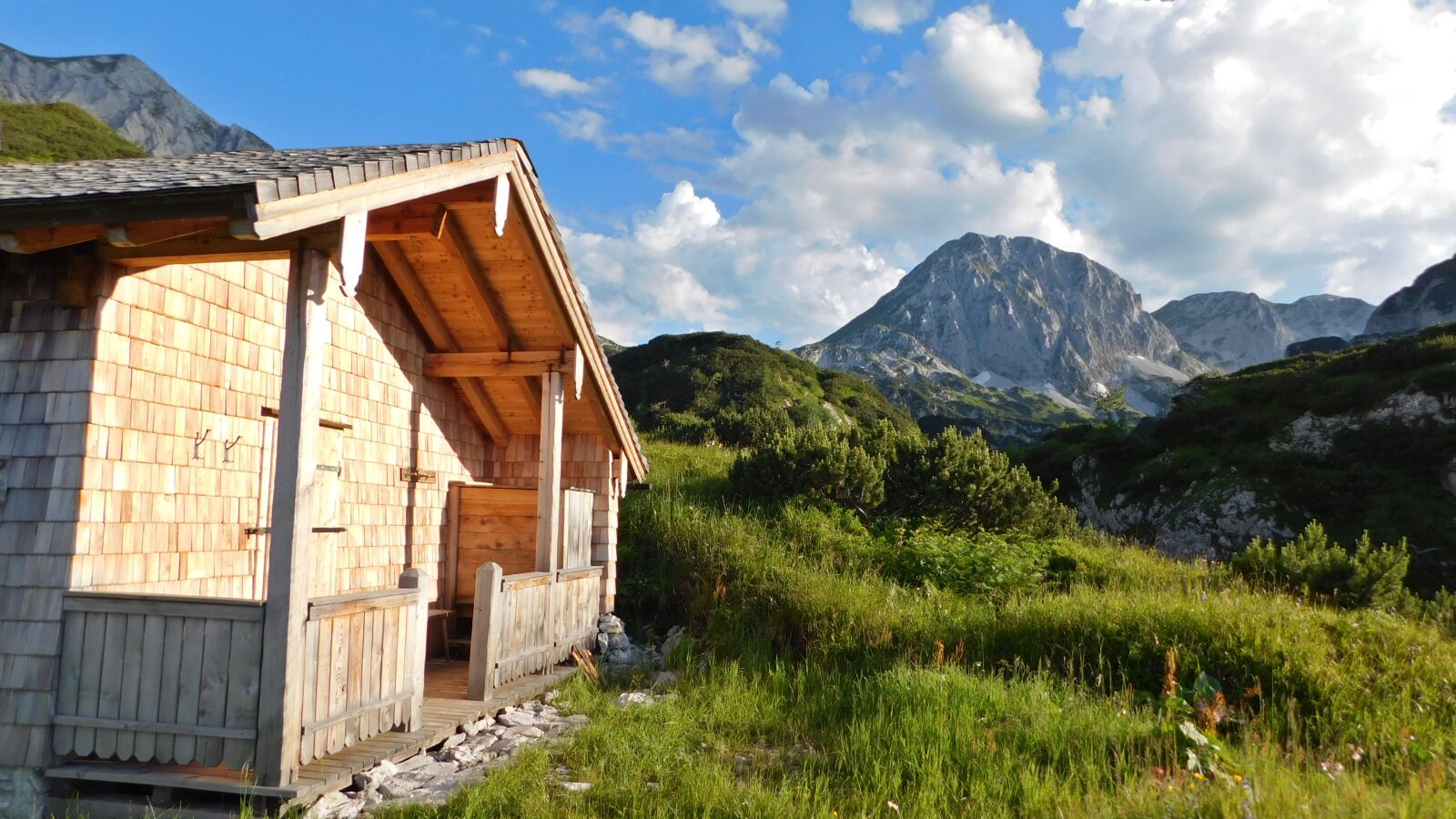 Nikon Coolpix L840 sample photo. Mountain, alps, cottage photography
