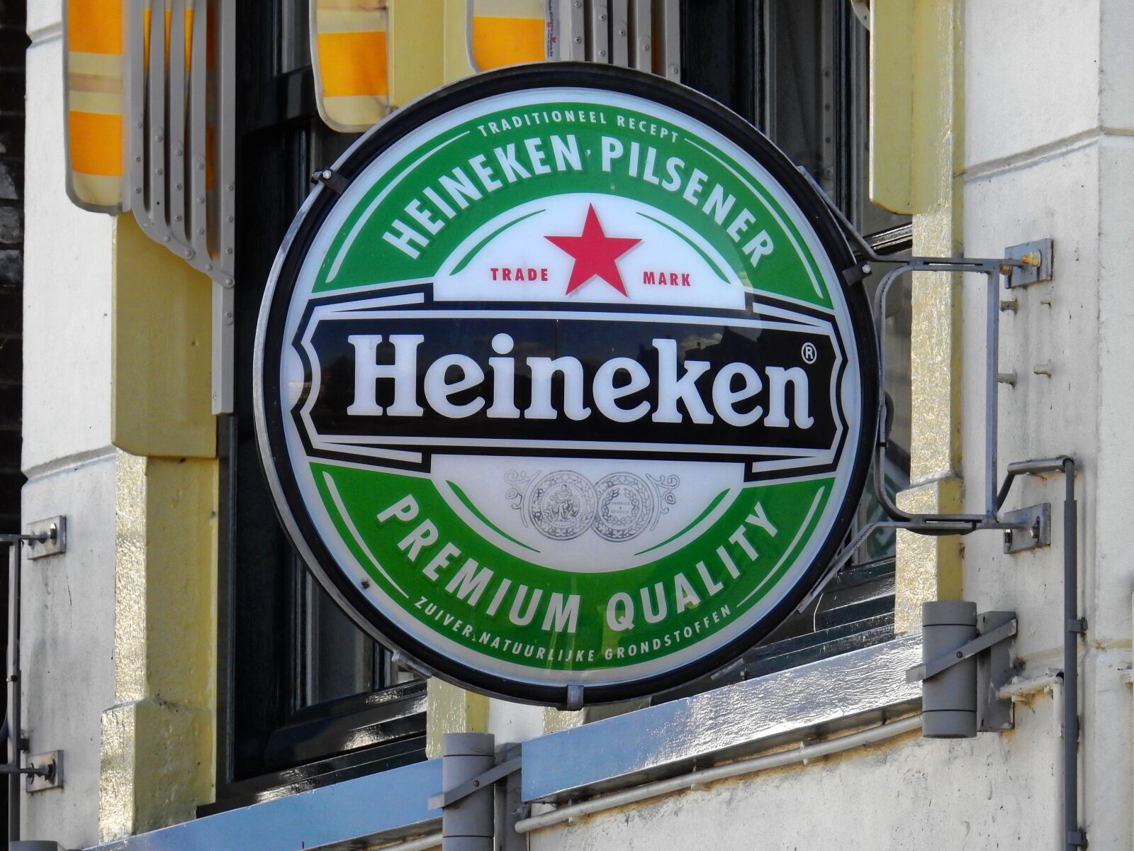 Nikon Coolpix P900 sample photo. Heineken, beer, drink photography