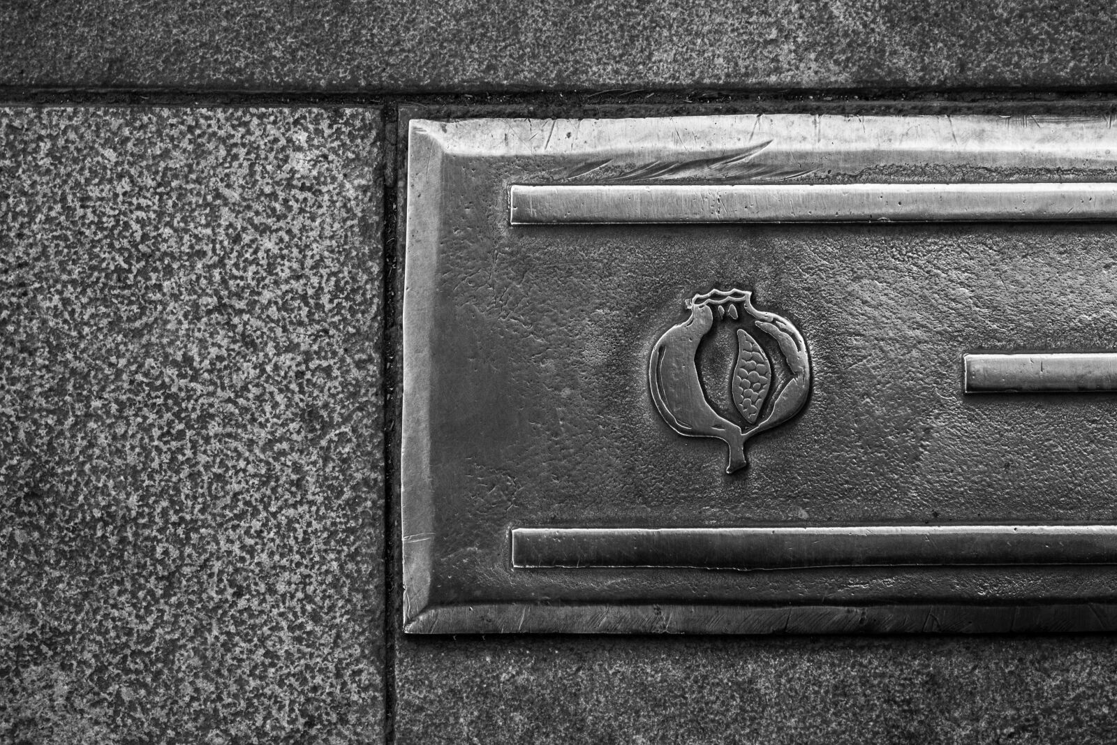 Fujifilm XF 18-55mm F2.8-4 R LM OIS sample photo. Soil, tile, cobble photography